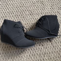 Girls Size 3.5 Wedge Booties