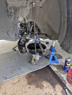 Cambio De Suspensión Y Aceite Y Frenos A Domicilio