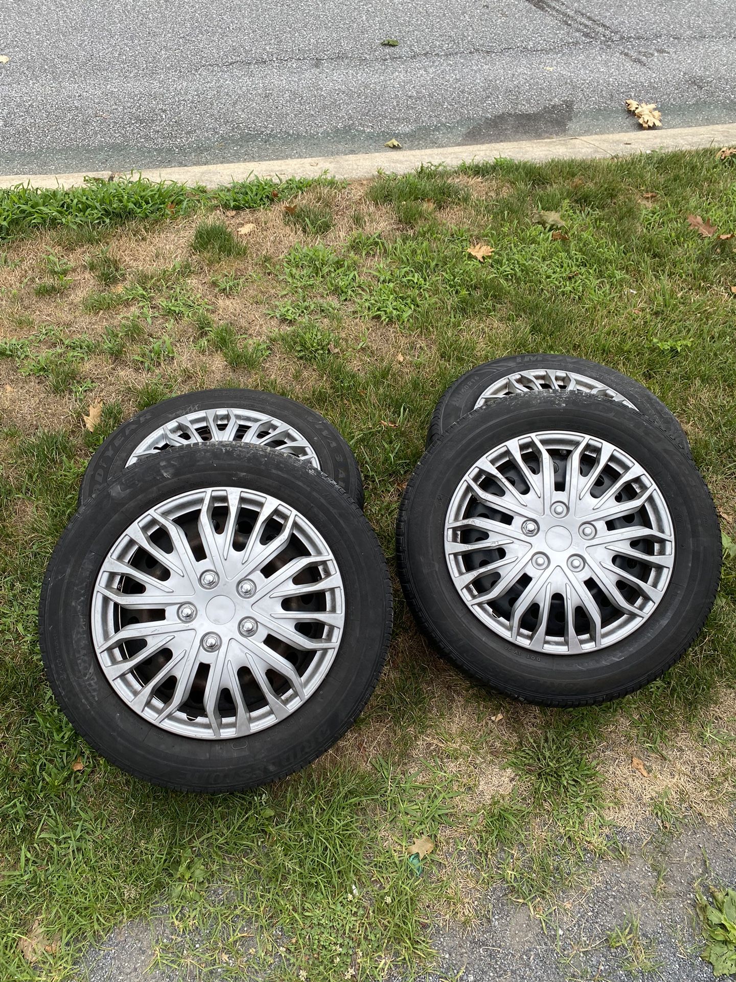 205/60R16 