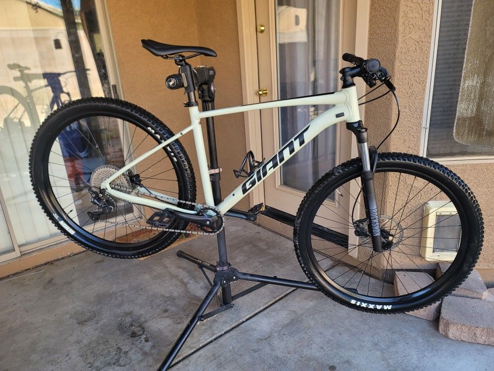 giant talon 1 mountain bike