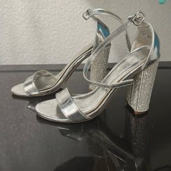 Size 6 Women Heels 