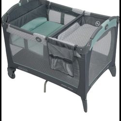 Graco Pack n’ Play Change n’ Carry Playard Like New