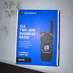 Motorola CLS1410 4 Channel UHF Two-Way Radio