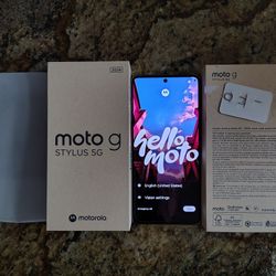 UNLOCKED Motorola STYLUS 5G . 256GB/8GBRAM 6.8 LARGE SCREEN 4 cams stereo speakers 90 Is Firm Lowest$