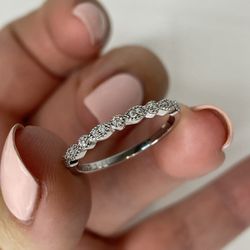 Moissanite. Brand New Sterling Silver 925 Ring With Moissanite