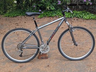 Marin San Anselmo 15.5" Small Dual Sport 24 Speed Hybrid Bicycle