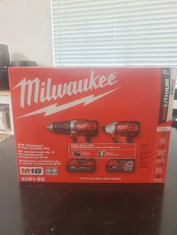 Milwaukee
M18 18V Lithium-Ion Cordless Drill Driver/Impact Driver Combo Kit (2-Tool) W/ Two 1.5Ah Batteries, Charger Tool Bag