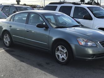 2002 Nissan Altima one owner low miles $3,500