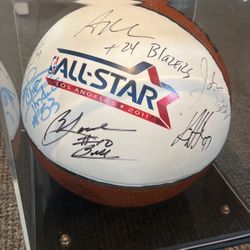 2011 All star LA Signed Basketball 