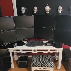 PC Multi Screen Computer! 8 Screens.