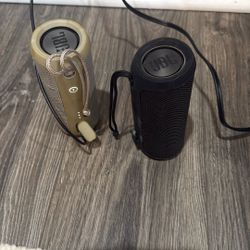 JBL 3 Speakers As Is 