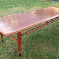 Mid-Century Lane Acclaim Coffee Table