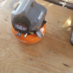 RIDGID 6 GAL AIR COMPRESSOR 150 PSI