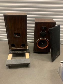 Cabinet Speakers