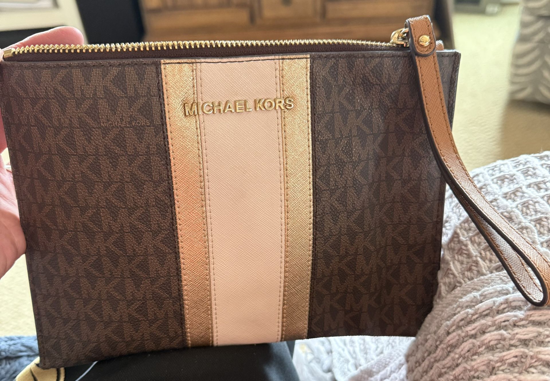Michael Kors Large Wristlet "New"