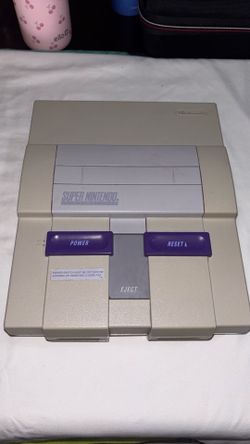Super Nintendo Entertainment System (SNES)