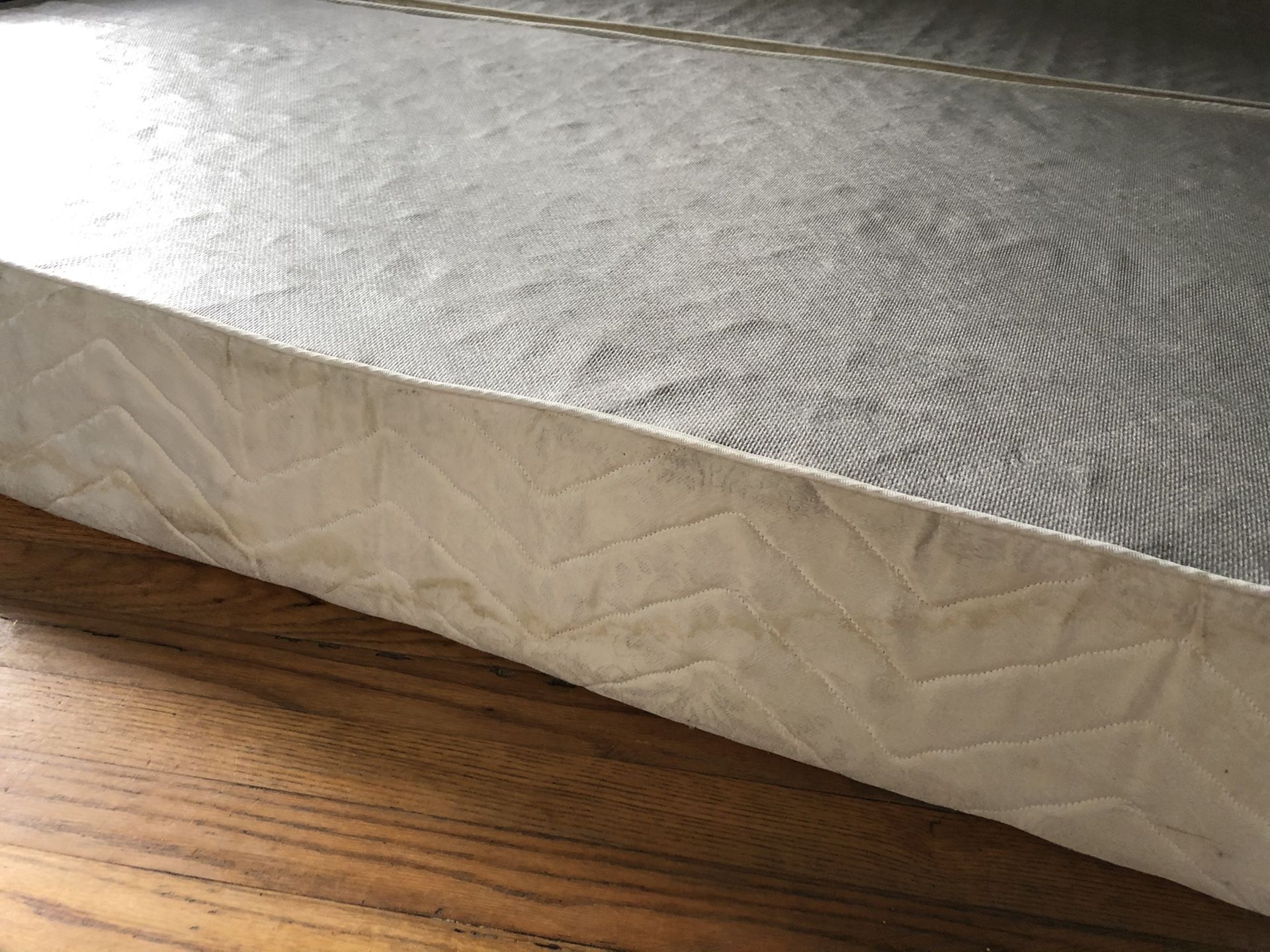 King size box springs for Sale in St. Petersburg, FL OfferUp