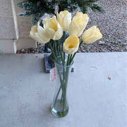 Vase With fake Flowers