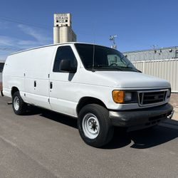 2006 Ford E350