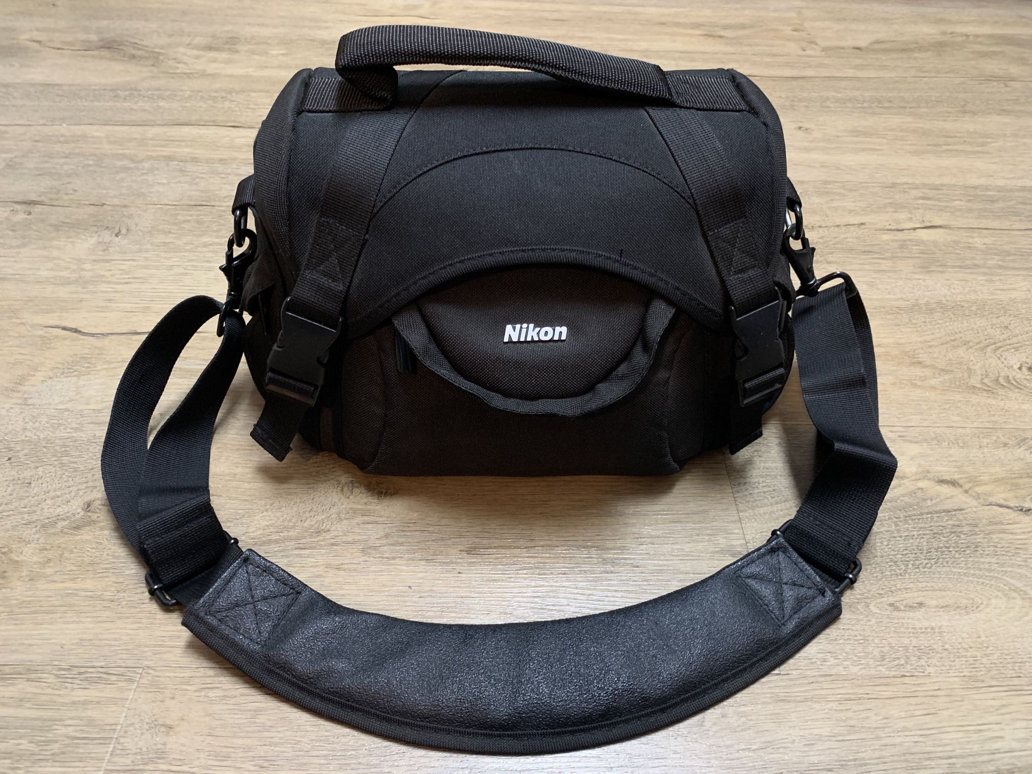 Complete Nikon D40X Kit Plus Extras - Super Clean - Nikon D40X