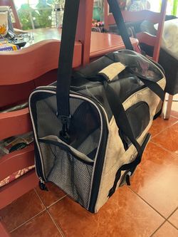 New Soft-Sided Pet Travel Carrier Bag