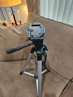 Camera tripod
