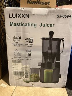 Juicer. Masticating Model SJ 059A