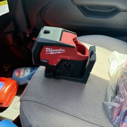 Milwaukee Laser Like New