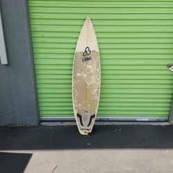 6'2 AL MERRICK TRI\FIN SURFBOARD.