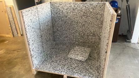 Padded shipping box 4’ square