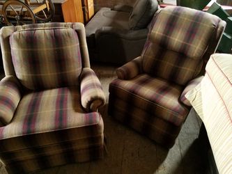 Raymour and flannigan glider and recliner