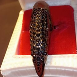 Black Metal And Rhinestone Claw Ring