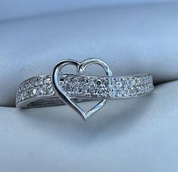 Jewelry 10k solid white gold diamonds 0.15CTW ring sz 7.00