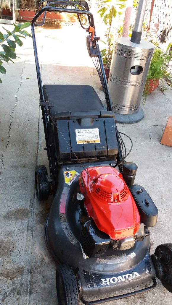 Honda hrc216 commercial la2n mower