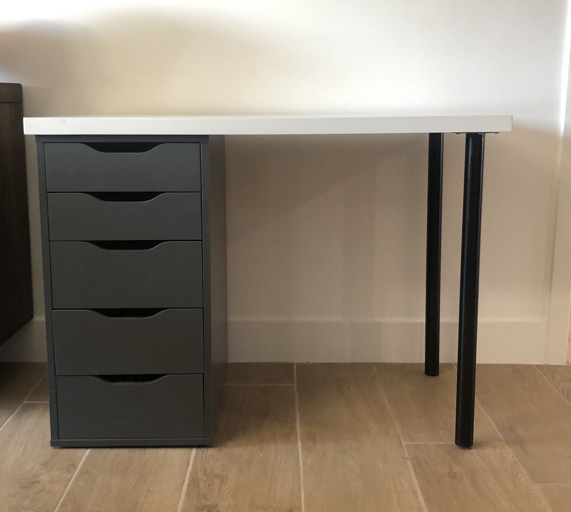 IKEA Alex / Linnmon / Adils Desk