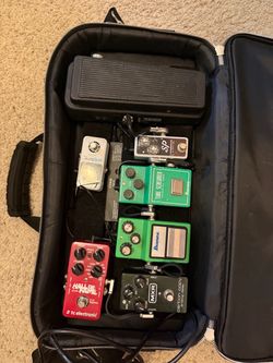 Guitar Pedalboard/ Pedals – Pedaltrain, CIOKS DC7, Ibanez, MXR, TC Electronic, Xotic