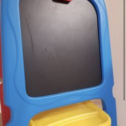 Crayola Chalkboard And Magic Eraser Board