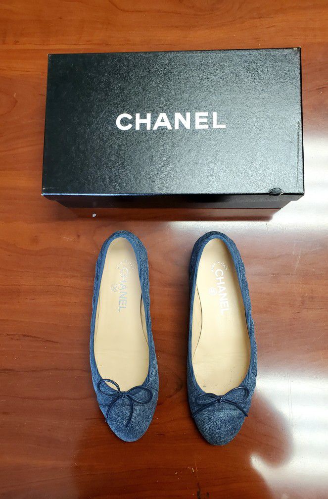 CHANEL Shiny Calfskin Loafers '22 for Sale in New York, NY - OfferUp