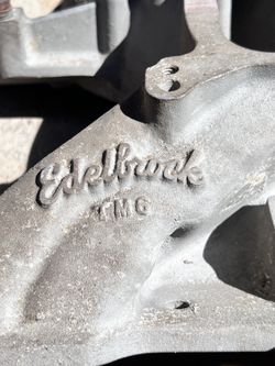 Edelbrock Tm6 Intake Manifold