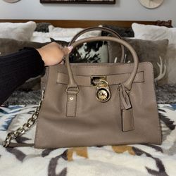 Michael Kors Purse With Lock