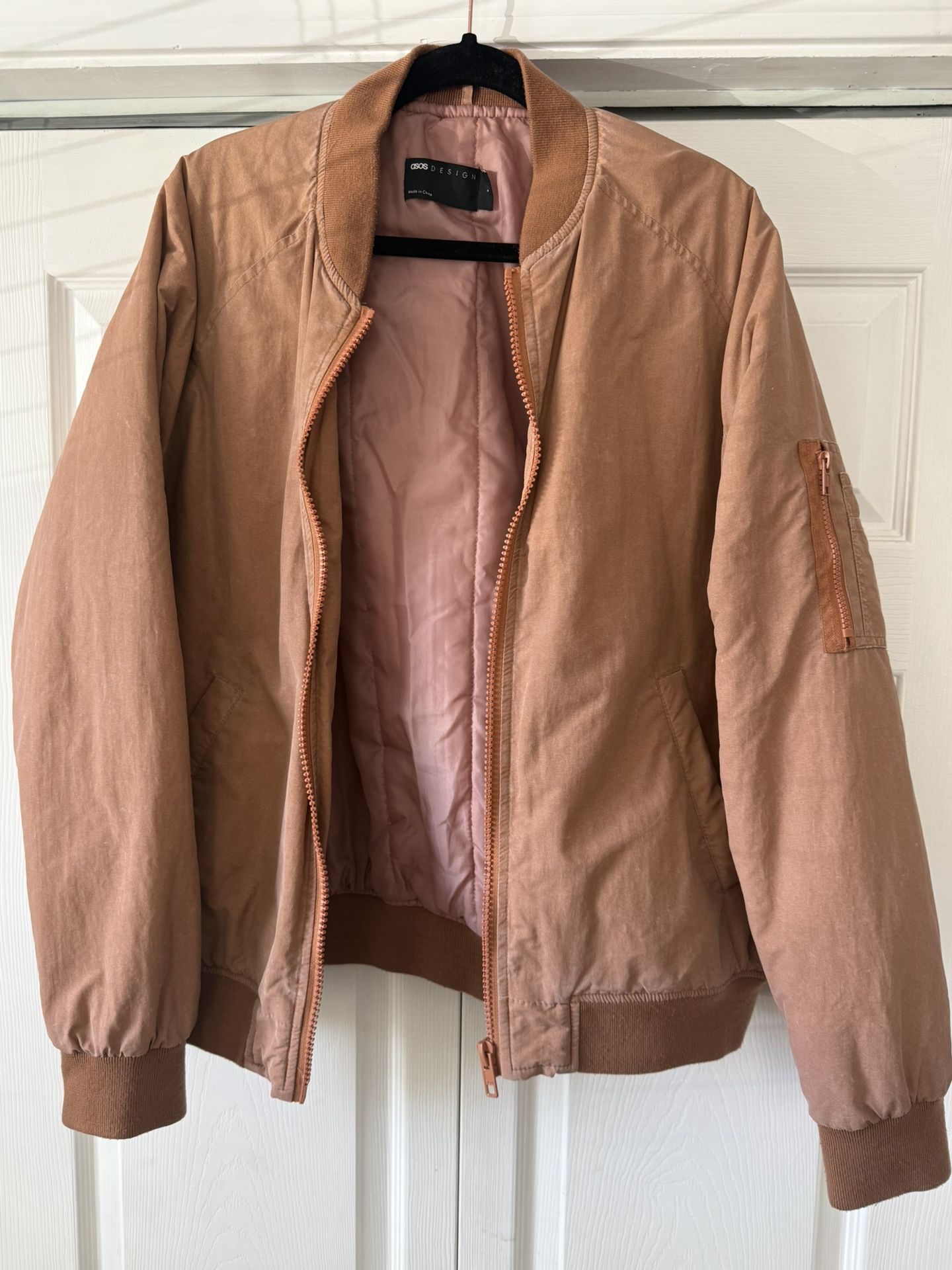 BOMBER JACKET