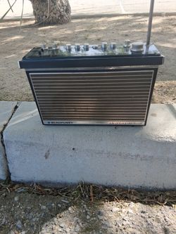 Vintage Blaupunkt DERBY Deluxe Portable Radio