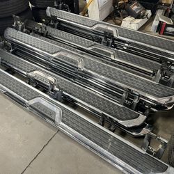 Oem Ram2500 Side Steps 