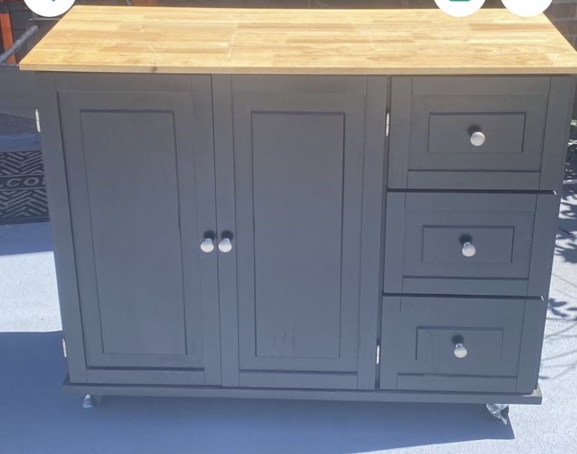 Kitchen Island With Wheels Excellent Condition
