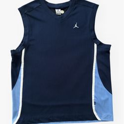 Vintage 90’s Jordan basketball sleeveless blue basketball jersey Size XL