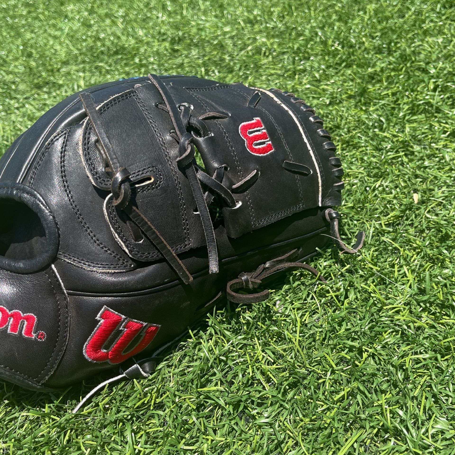 A200 Righty Jon Lester Size 12.5