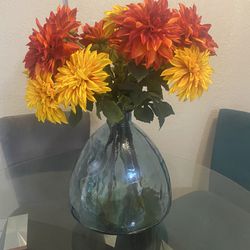 Rooms To Go Flower Vase