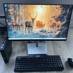 Small 8th Gen i7 Dell Desktop Computer (Win 11 Pro)