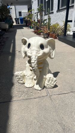 SKULL ELEPHANT DECOR STATUE