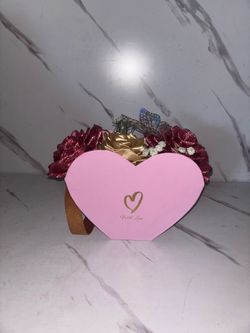 Heart bag box roses